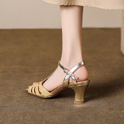 Elegant sandals for women